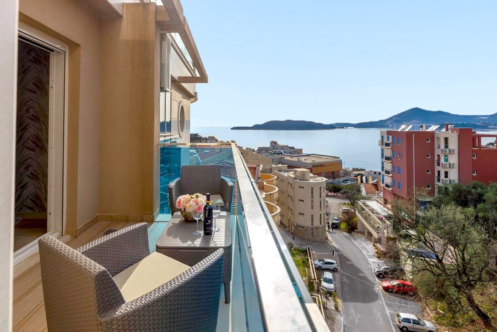 Dvosoban penthaus stan blizu hotela Maestral, Budva, Pržno