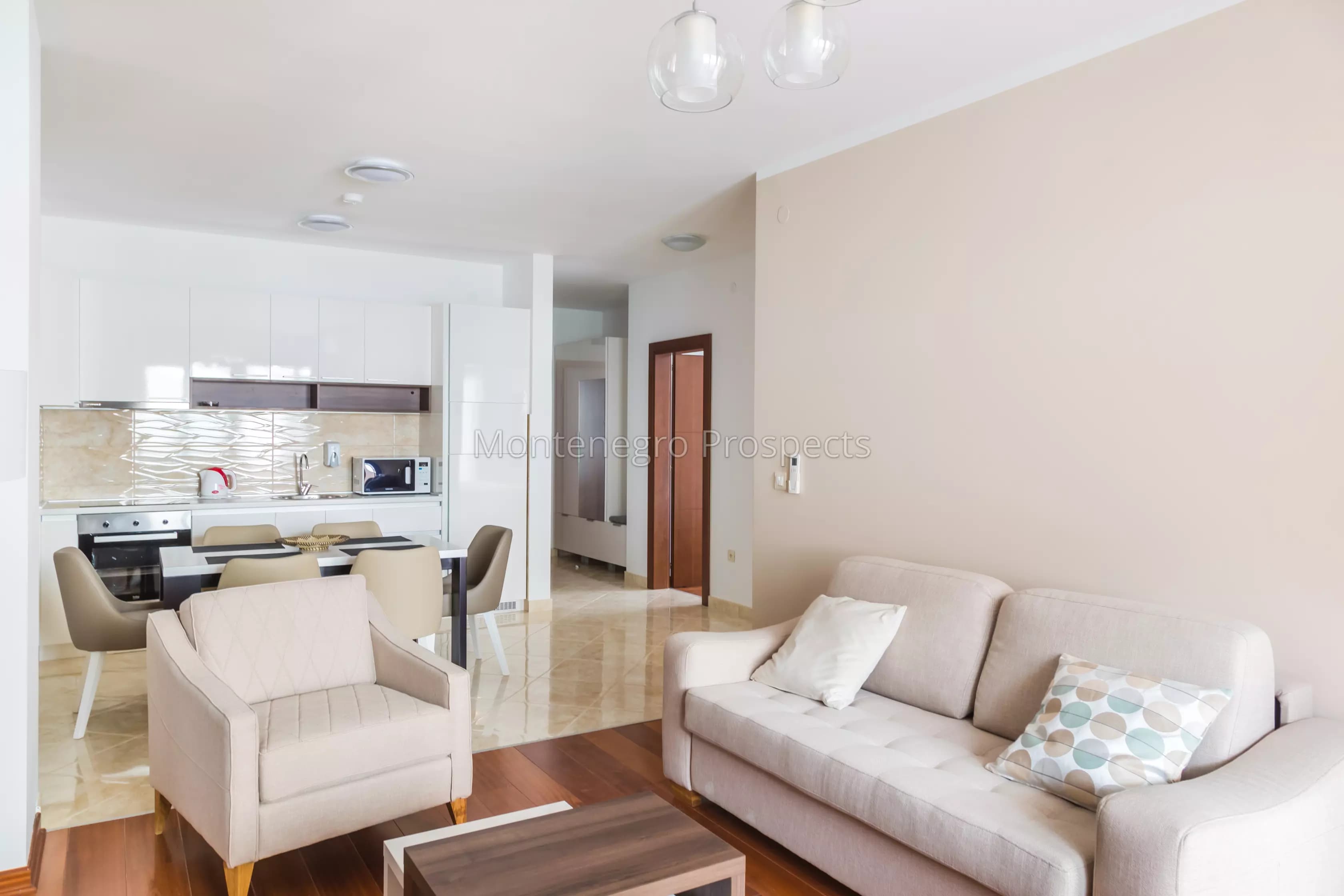 Dvosoban stan u novoj zgradi, Bečiči