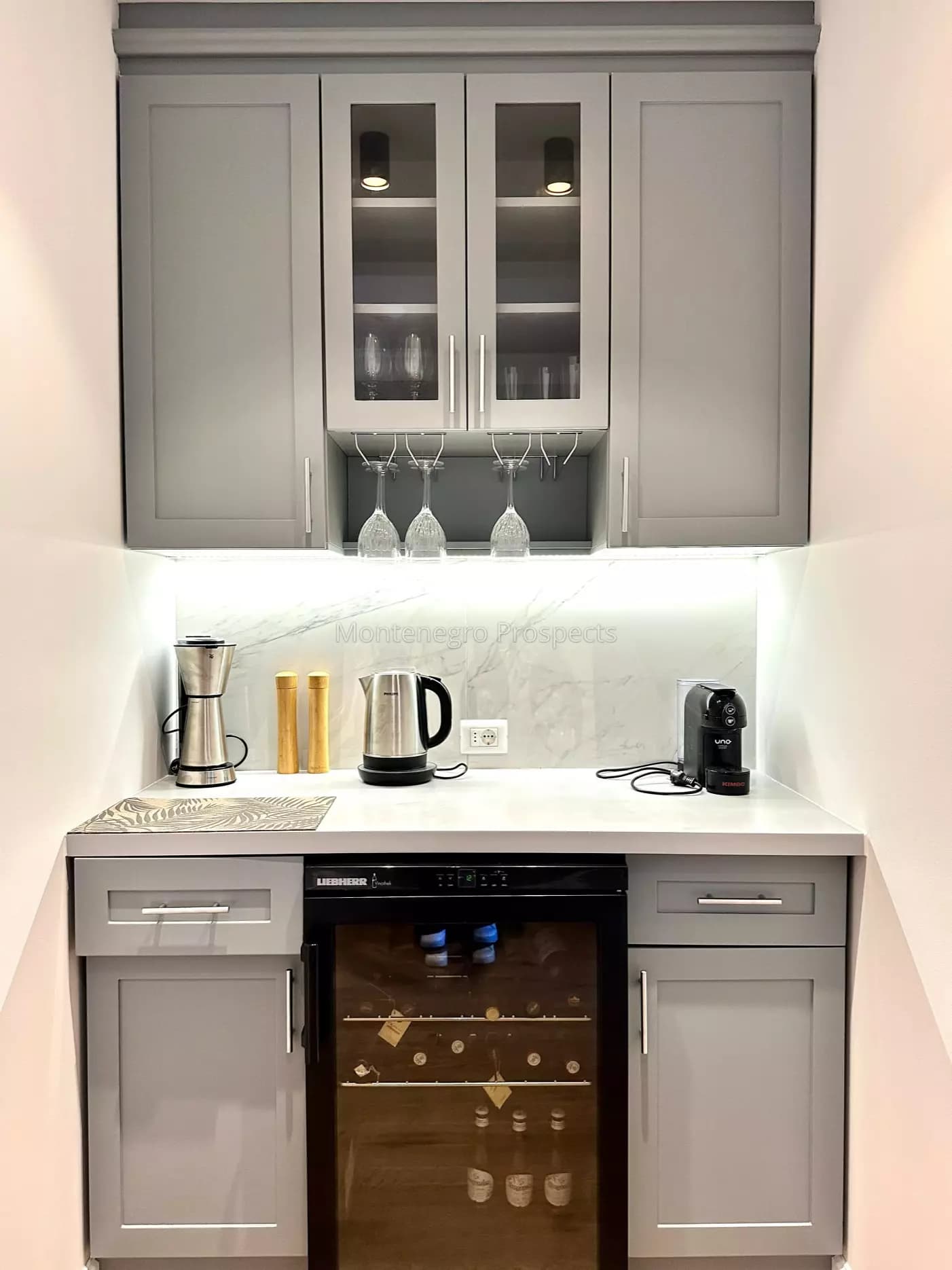 Fantastičan penthouse stan u centru Bara