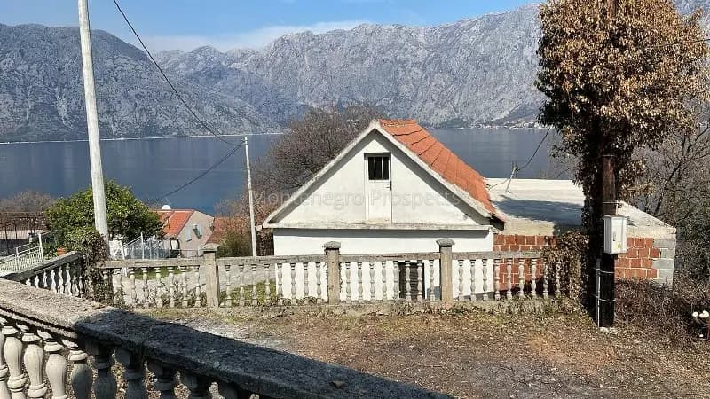 Investiciona prilika – Kuća za renoviranje, Prčanj