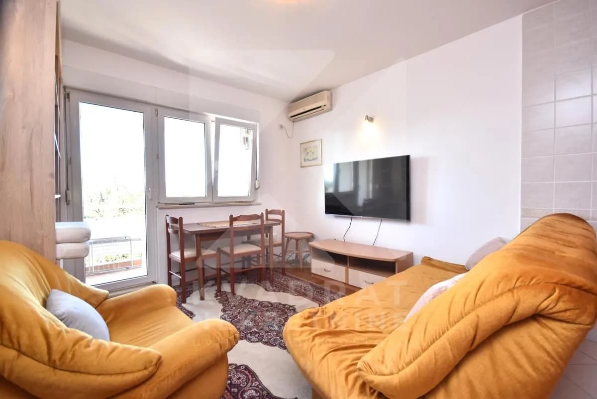 Izdavanje, jednosoban stan, 33m², Preko Morače, Podgorica