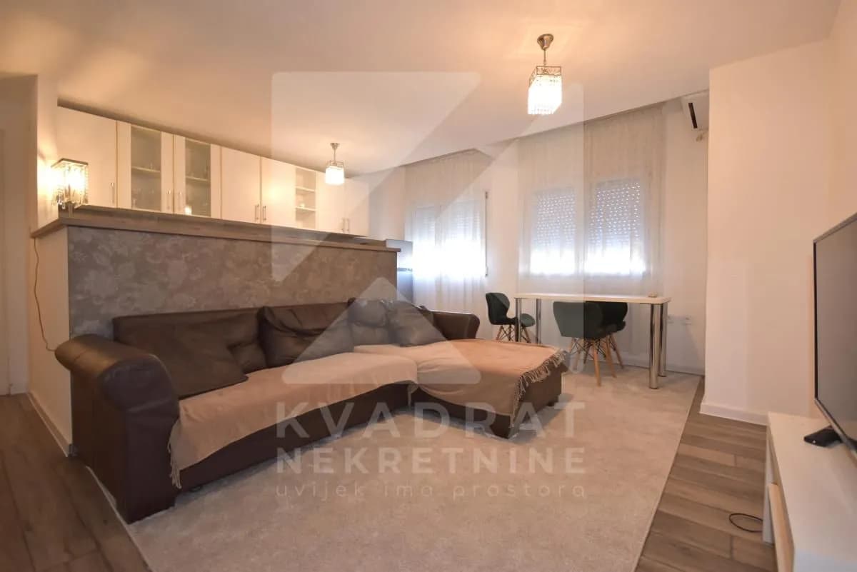 Izdavanje, trosoban stan, 70m², Centar, Podgorica