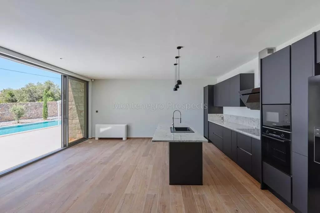 Izuzetna vila sa pogledom na more na Luštici