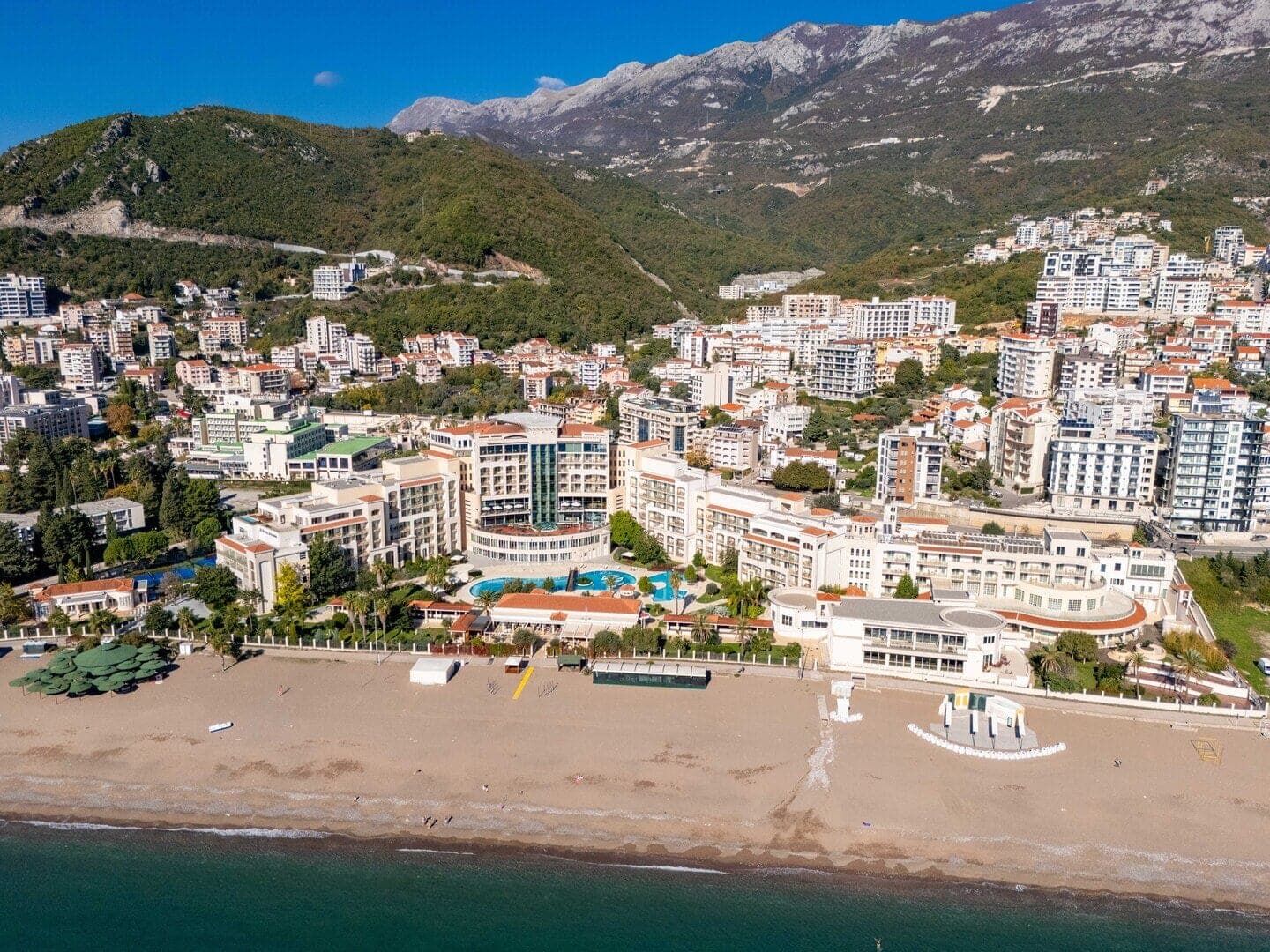 Jednosoban stan sa dvije terase i pogledom na more, Bečići, Budva