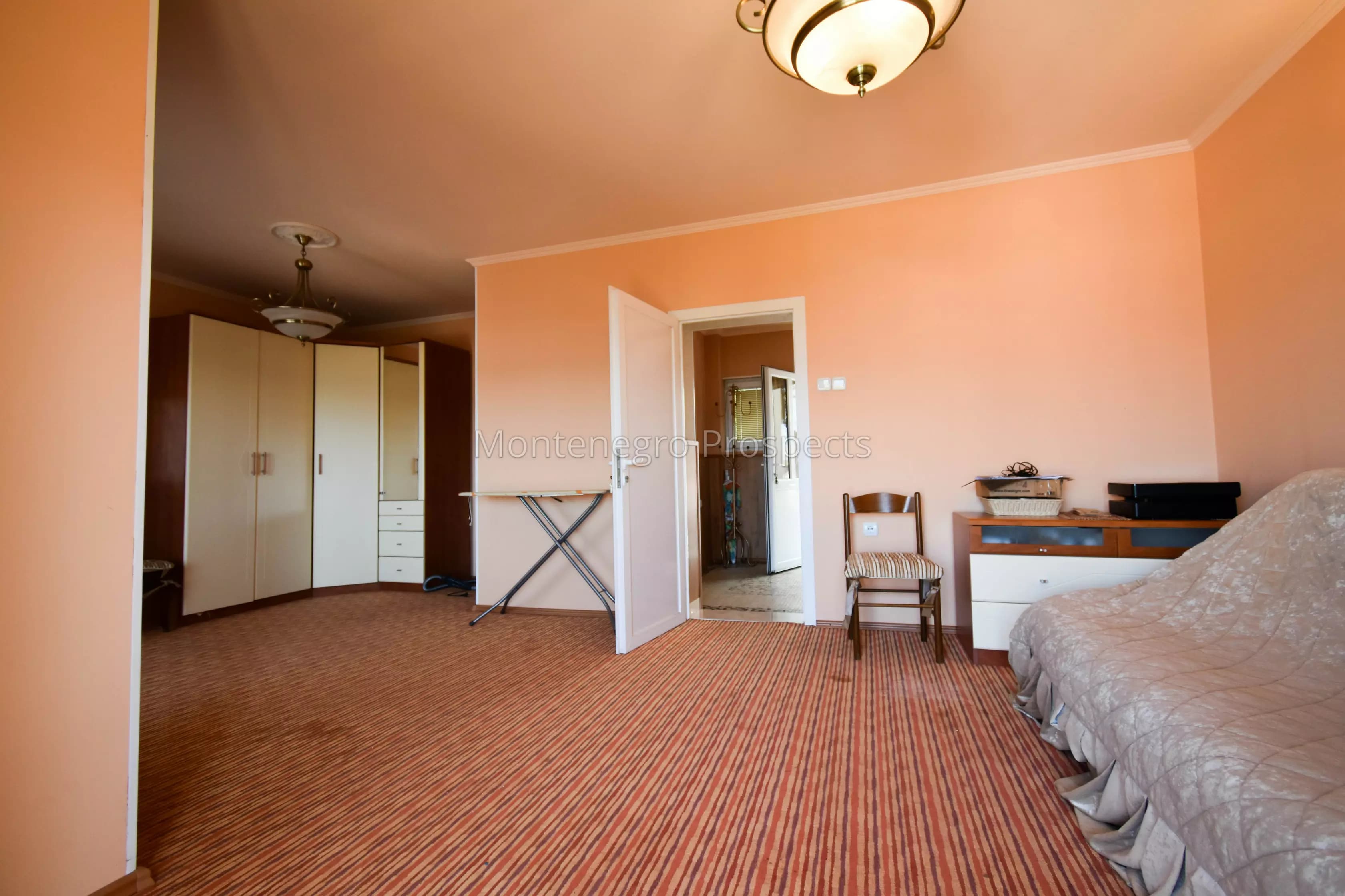 Kuća sa lijepim pogledom na Tivatski zaliv, Tivat