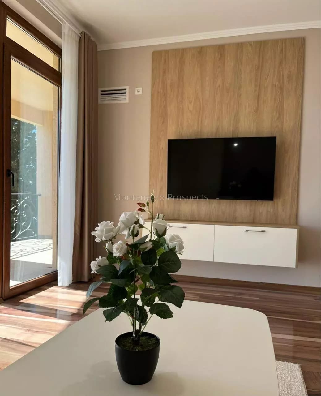 Na prodaju moderna vila sa pogledom na more u Baru, Zeleni pojas