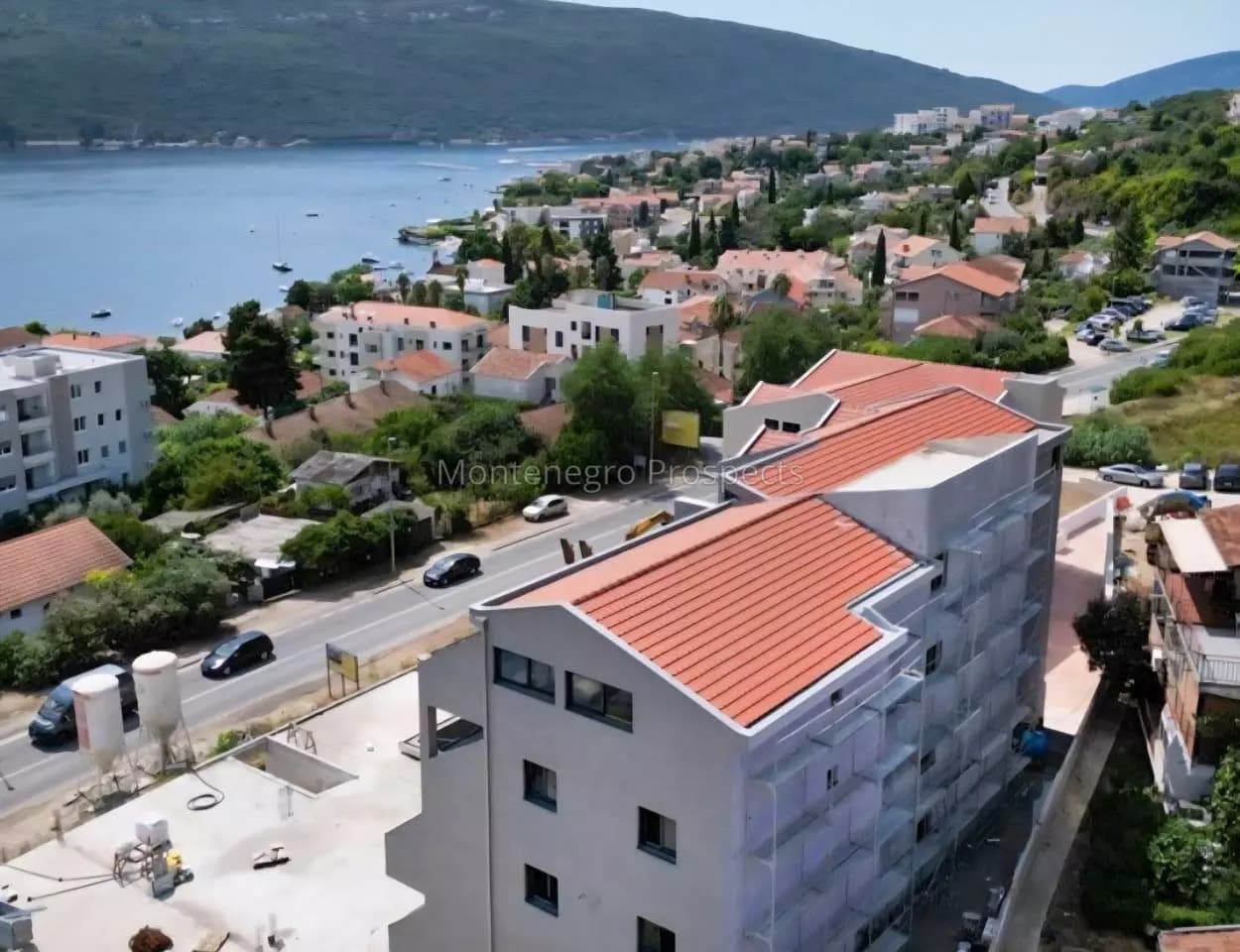 Nov jednosoban stan u Baošićima na 150m od mora