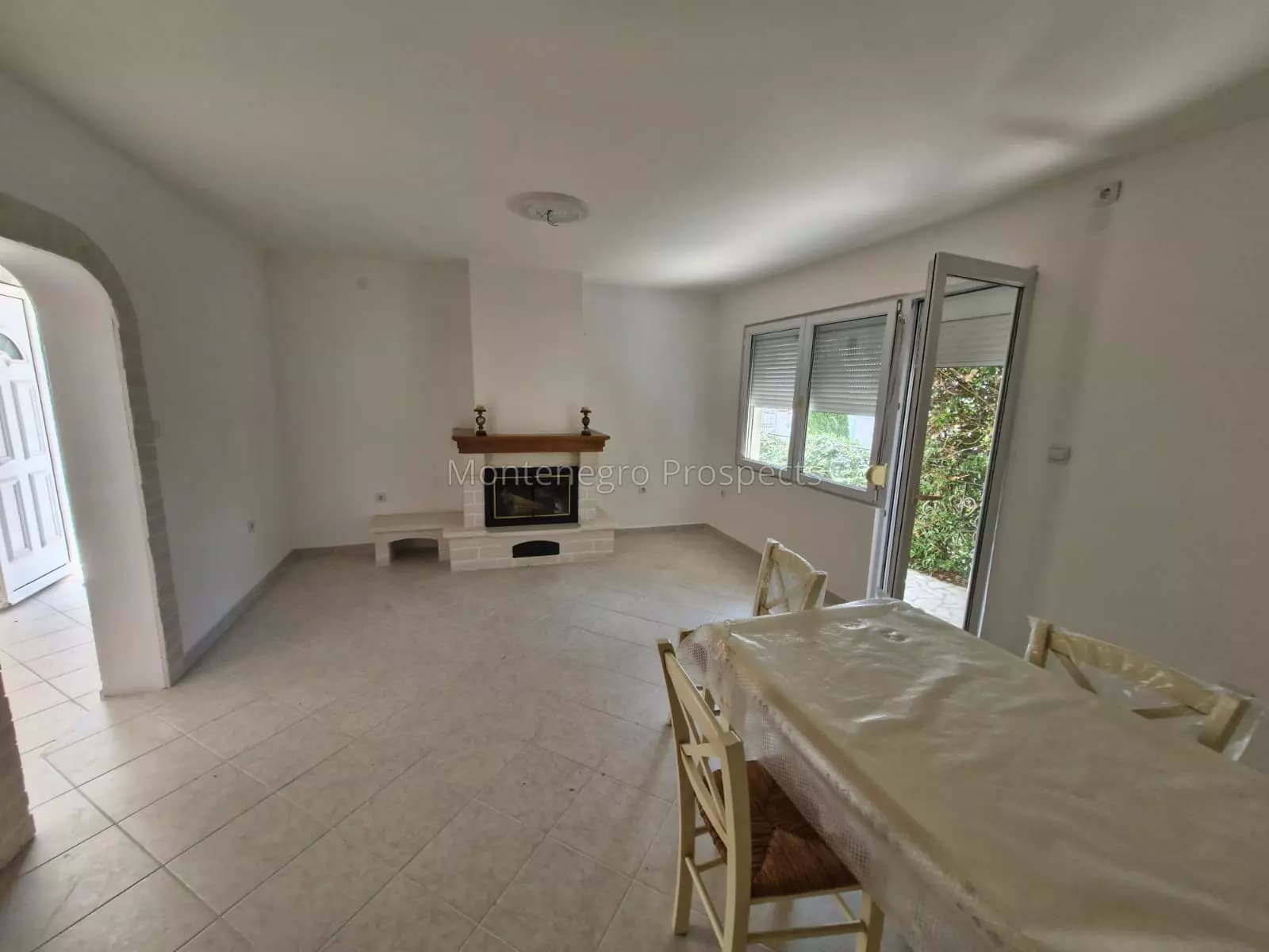 Nova kuća sa velikim placem, Šušanj