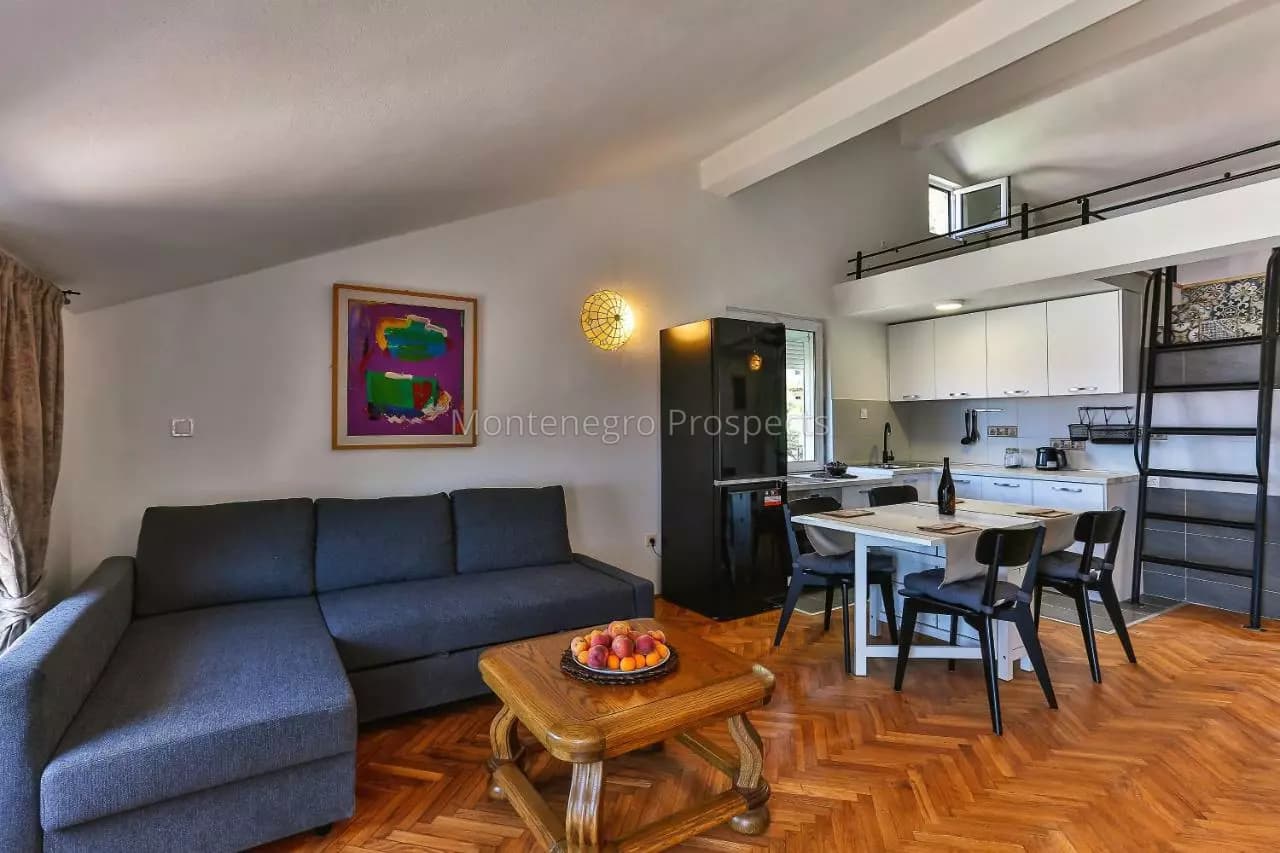 Stan sa dvije spavaće sobe i pogledom na more, Sv. Stefan