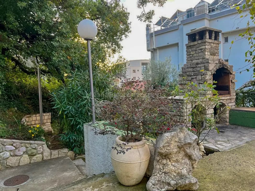 Stan sa prekrasnim pogledom na more u Rafailovićima