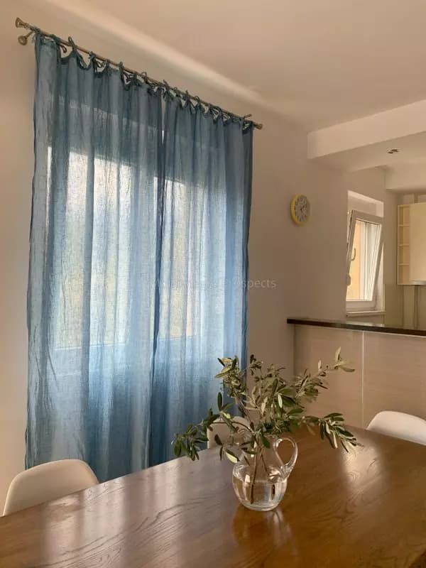 Trosoban stan sa pogledom na more, Bečići