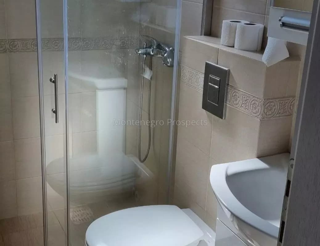 Trosoban stan u Petrovcu sa odličnim pogledom na more