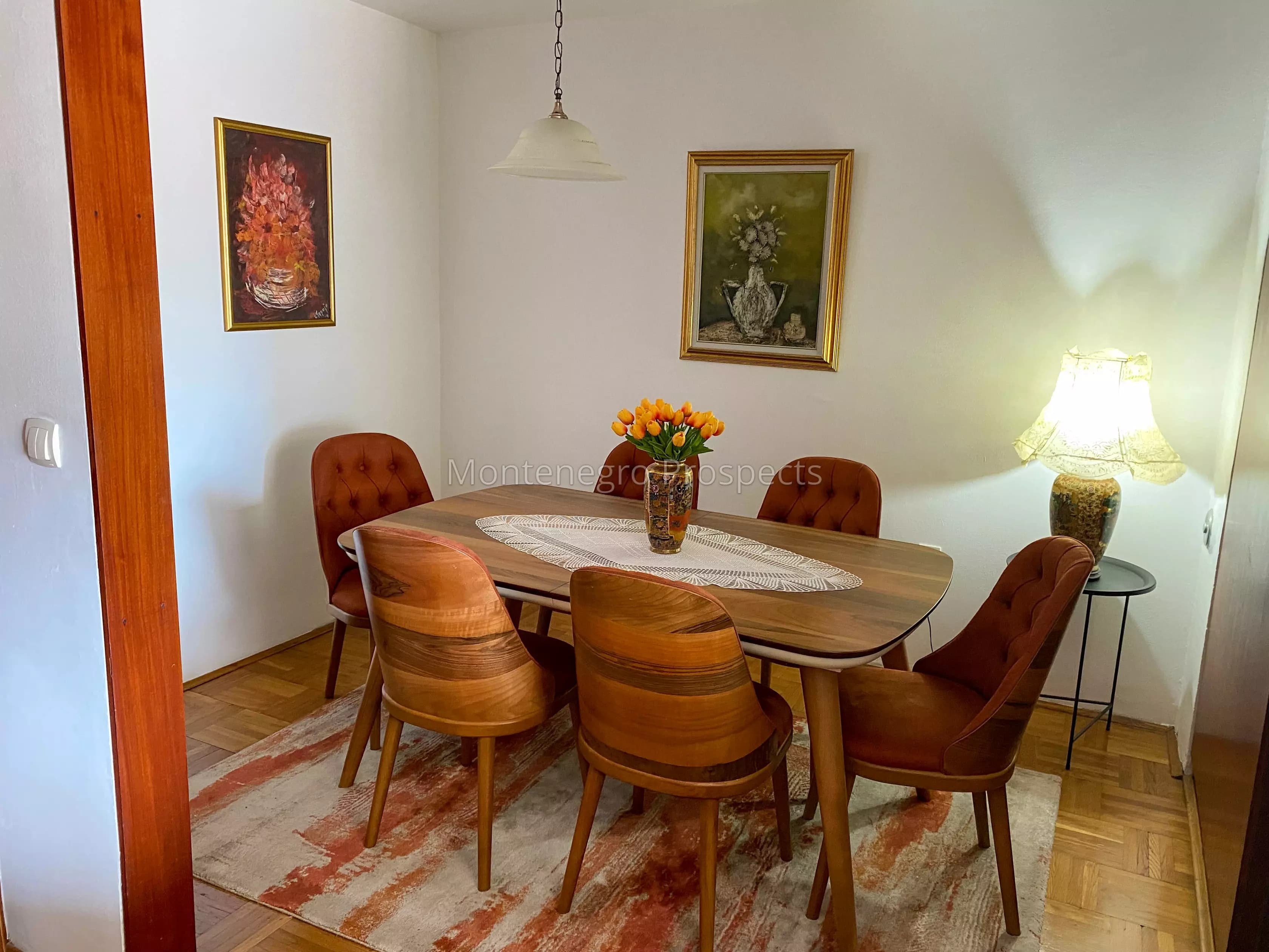 Trosoban stan u samom centru Bara