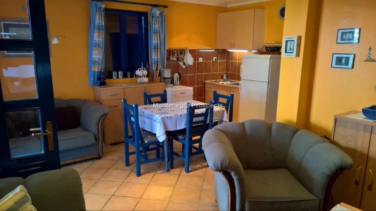 Vikendica sa pogledom na more, Stanišići, Budva